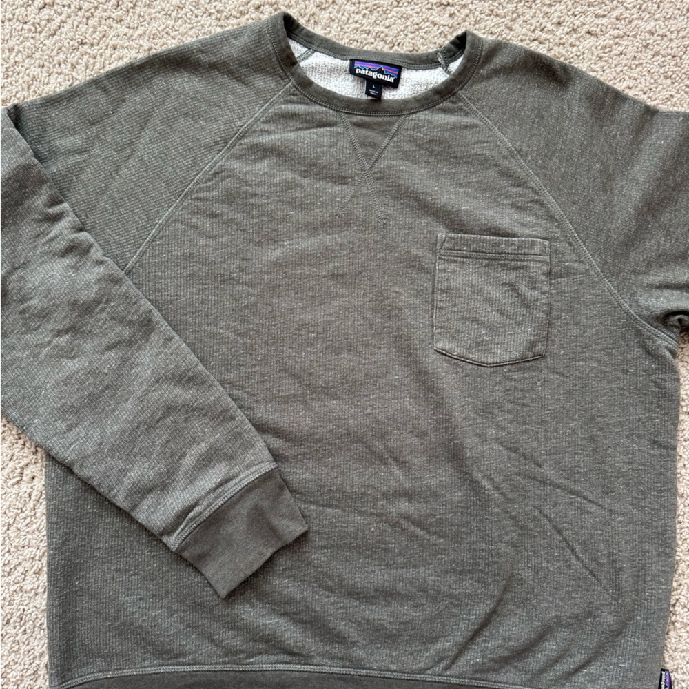 Patagonia Olive Green Gray Men's Sweater